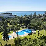 3 Dormitorios En Playas Del Duque Puerto Banus